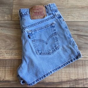 Levi’s shorts